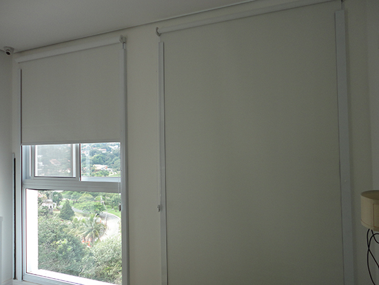 Blackout com guias laterias 3