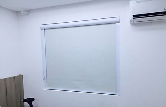 Blackout com guias laterias 4