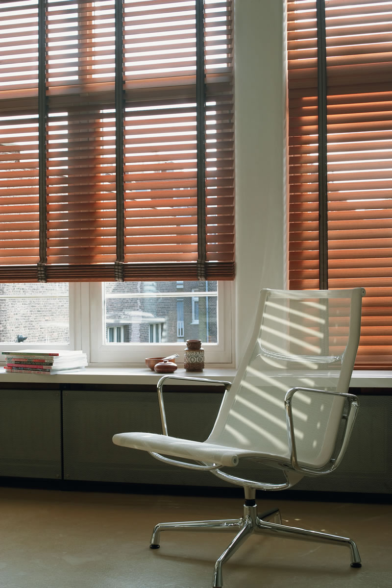 Persiana Horizontal em Madeira 50mm